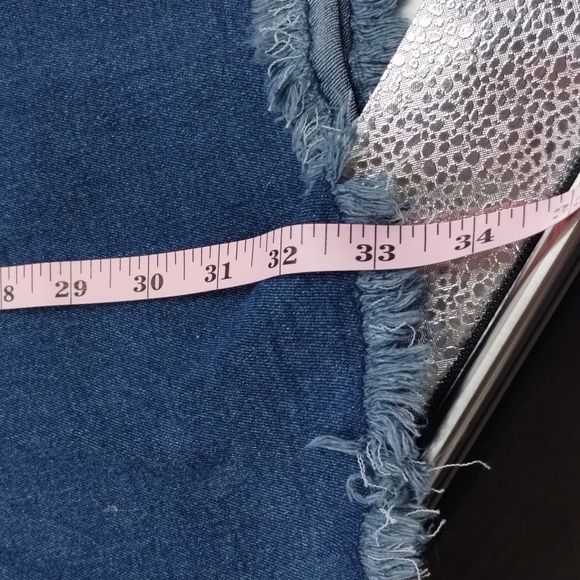 Turquoise Haven women's size medium wide flare stretch raw hem jeans high rise - Picture 9 of 10